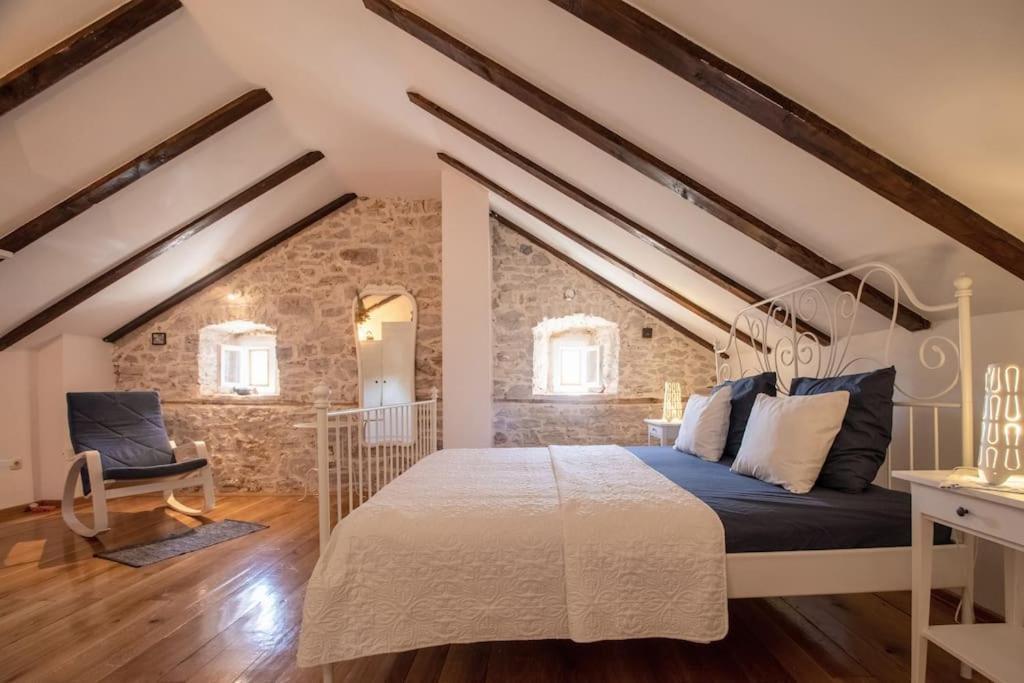 Вилла Stone House Kula Milica Mala Cista Экстерьер фото